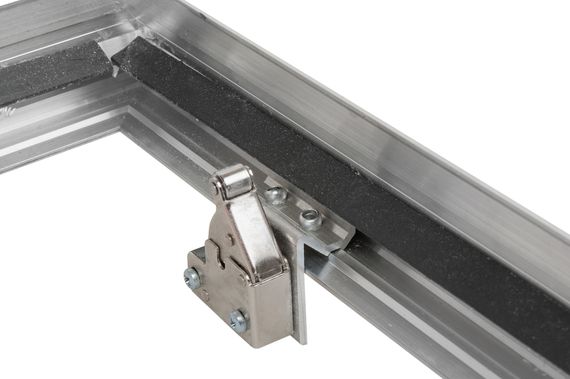 Противопожарный люк под покраску Рубеж 400х400 с трехгранным замком