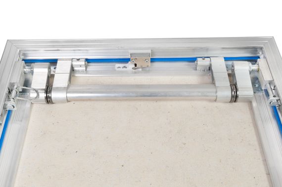 Люк под плитку двухдверный Модерн Мини 900х300 мм