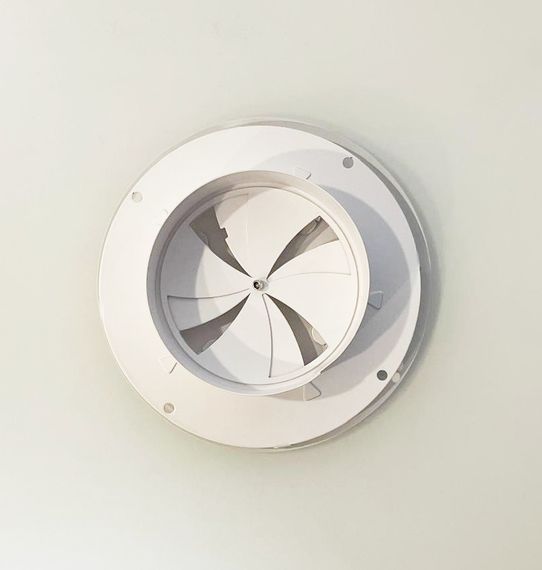 Диффузор приточно-вытяжной на магнитах регулируемый КНДБ-100 декоративный металлический белый