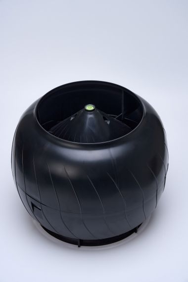 Готовый комплект, изолированный на скатные кровли из профильного листа МП-20 (С20) d 110/160 мм, цвет черный RAL 9005, серия Static