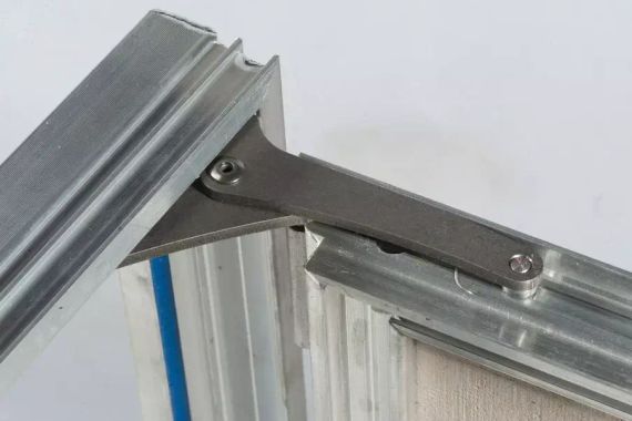 Люк Визионер "Фурор" 200х200 нажимной под плитку