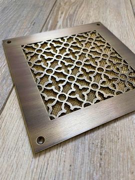 Дизайнерская решетка Визионер 200х200мм Маджестик, латунь патина, с сеткой и шурупами