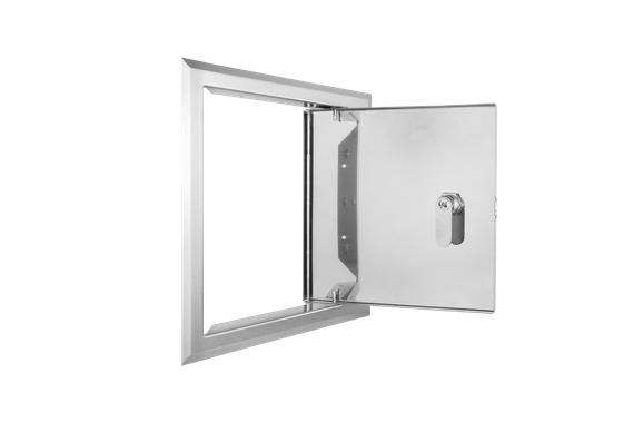 Люк из нержавеющей стали с замком ЛНЗ 200х200 матовый