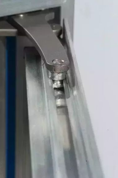 Люк Визионер "Фурор" 300х300 нажимной под плитку