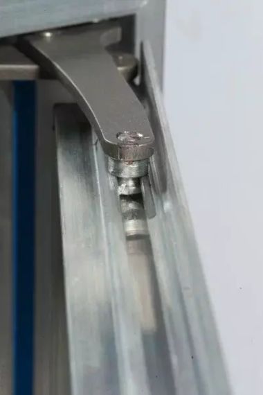 Люк Визионер "Фурор" 250х250 нажимной под плитку