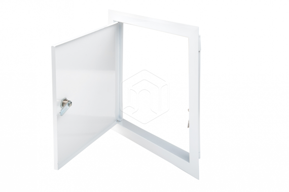 Люк металлический с замком  250х300