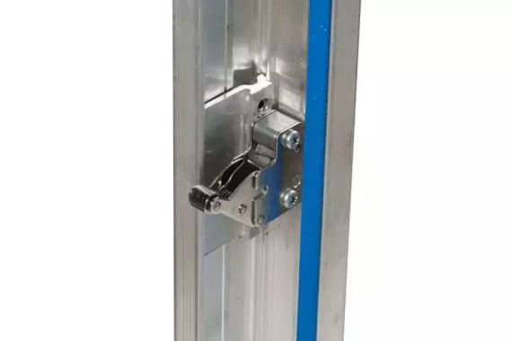 Люк Визионер "Фурор" 400х500 нажимной под плитку