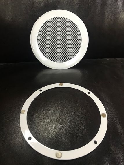 Решетка стальная на магнитах КП-100 сетка, белая